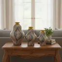 P5 Artistic Black Bud Vase featuring Golden Leaf Design – Minimalist Nordic Style Desktop Ornament for Entryway Table or Bedroom Nightstand